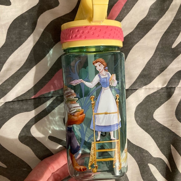 Beauty and the beast Belle Disney cup - Picture 4 of 5